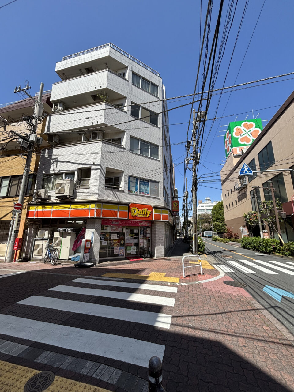 治療院のビル